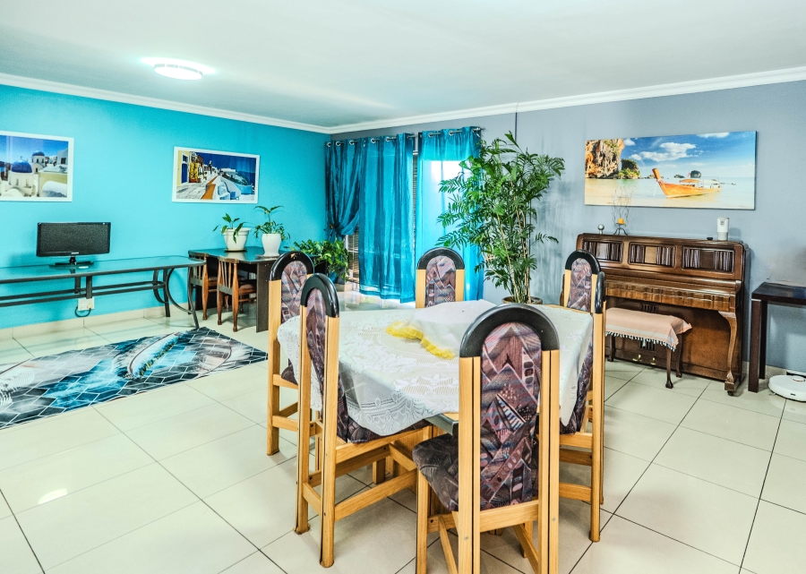 6 Bedroom Property for Sale in Rouxville Western Cape